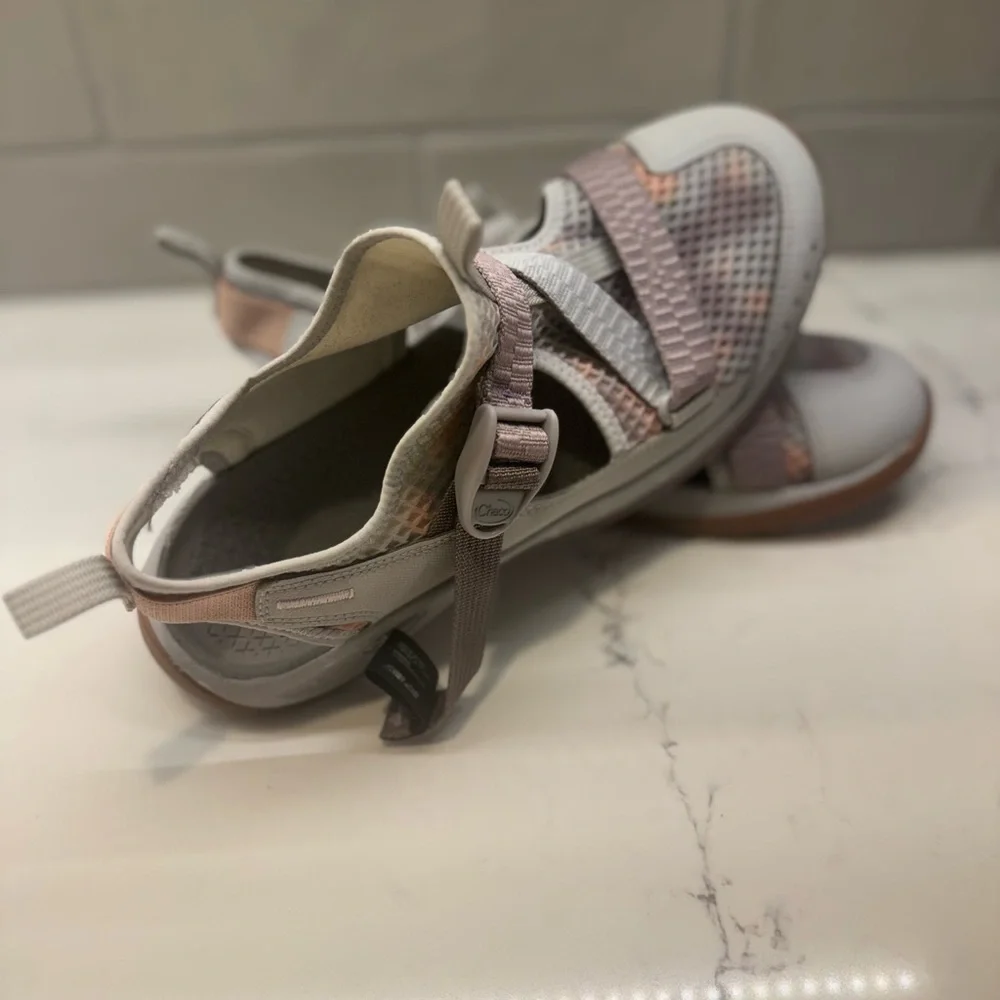 Chaco Odyssey‎ Closed Toe Hiking Sandals Women 10 Gray Purple Trail Water Shoes